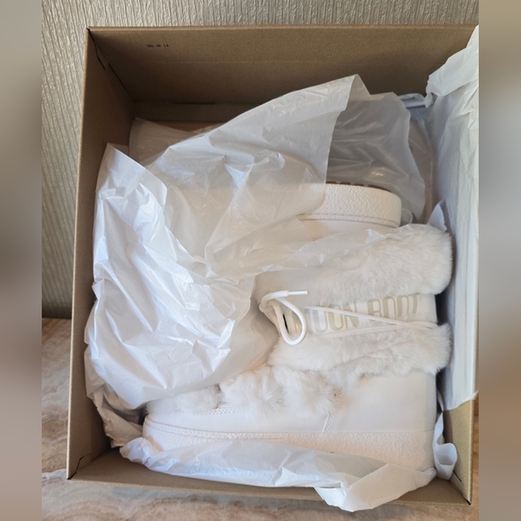 Moon Boot LTrack Faux Fur Boots Moon Boots L Track White Fur Winter Snow Boot - Picture 5 of 16